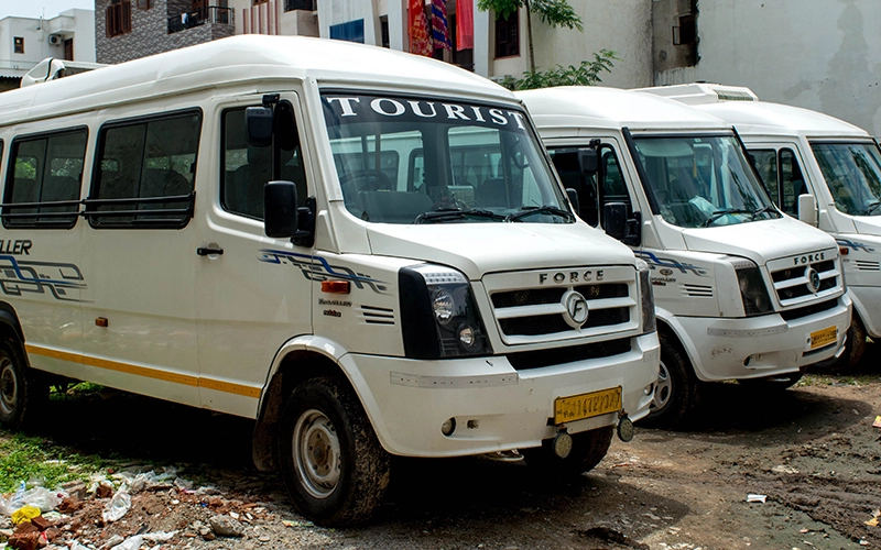 Tempo Traveller for Uttarakhand family and group tours